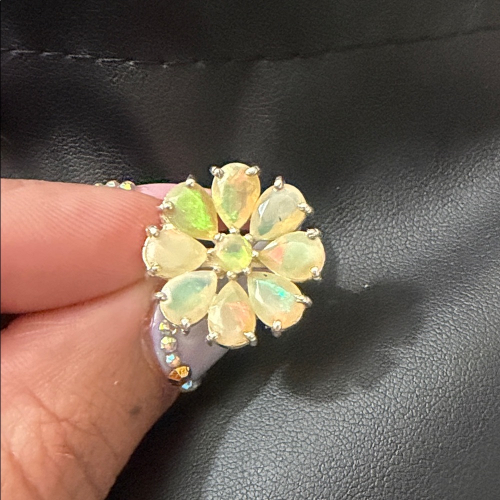 Elegant ethiopian opal silver Flower Ring